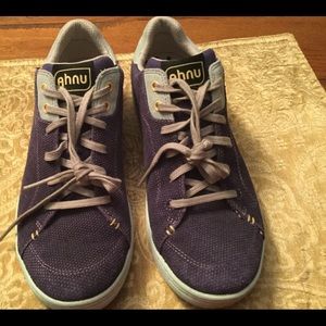 ahnu montara hiking shoes